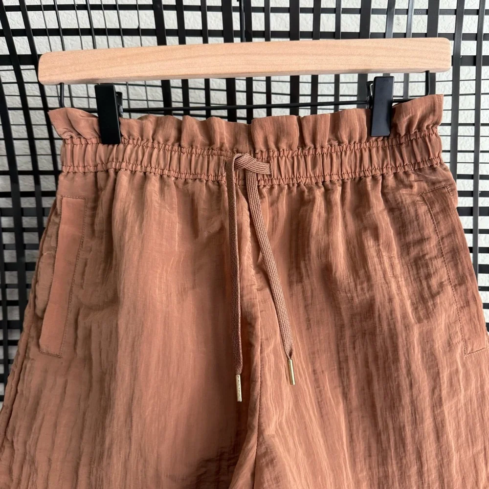 Varley Harmon high rise shorts - Picture 3 of 9